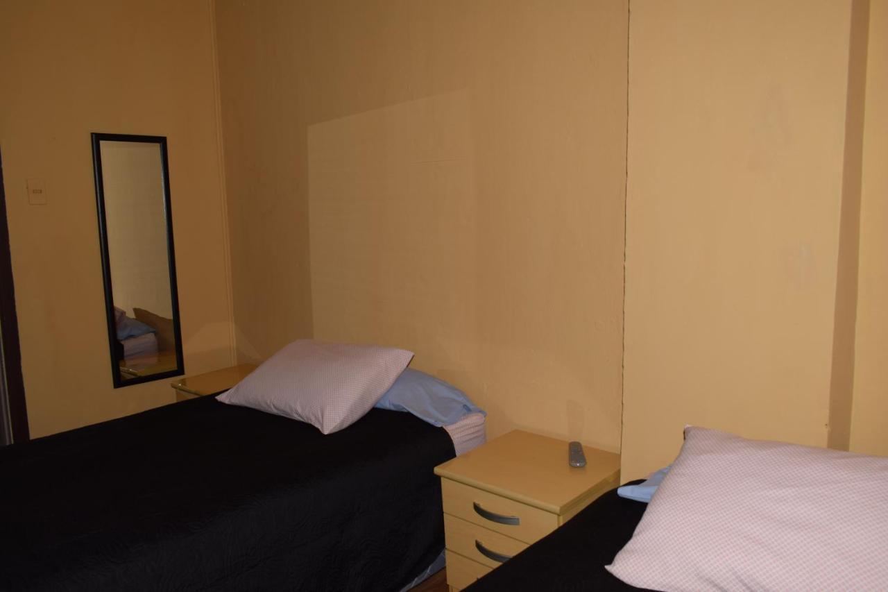 بونتا أريناس Hostal Torres Del Paine المظهر الخارجي الصورة